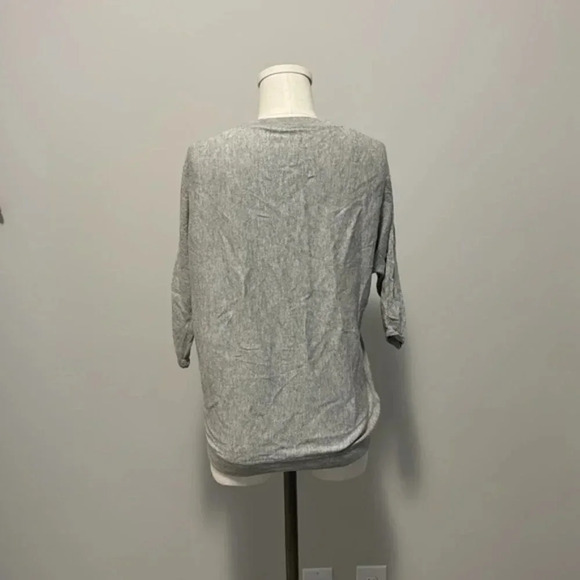 Banjo & Matilda Silk and Cashmere blend V  Neck button up Cardigan - Picture 2 of 9